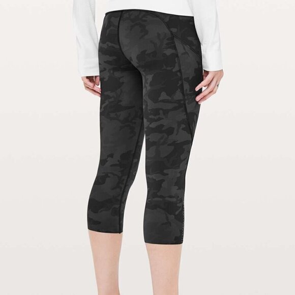 Lululemon Fast & Free Crop II *Nulux 19" - 4 Incognito Camo Multi Grey - Picture 2 of 6